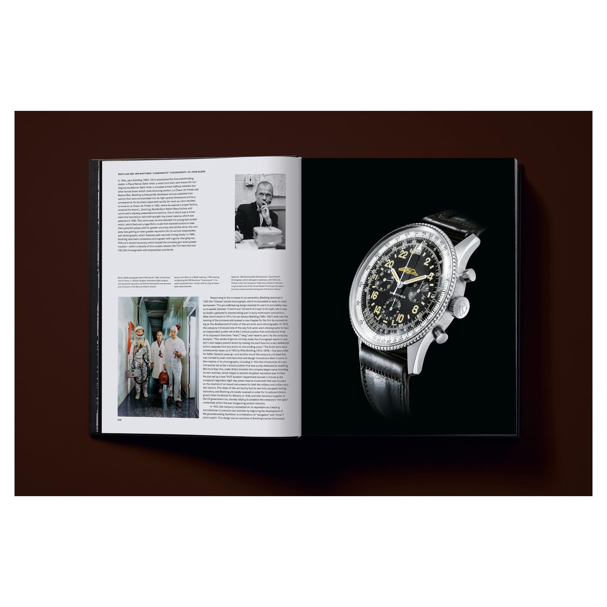 Beide Bände aufeinander liegend mit sichtbarer Textur des Einbands.