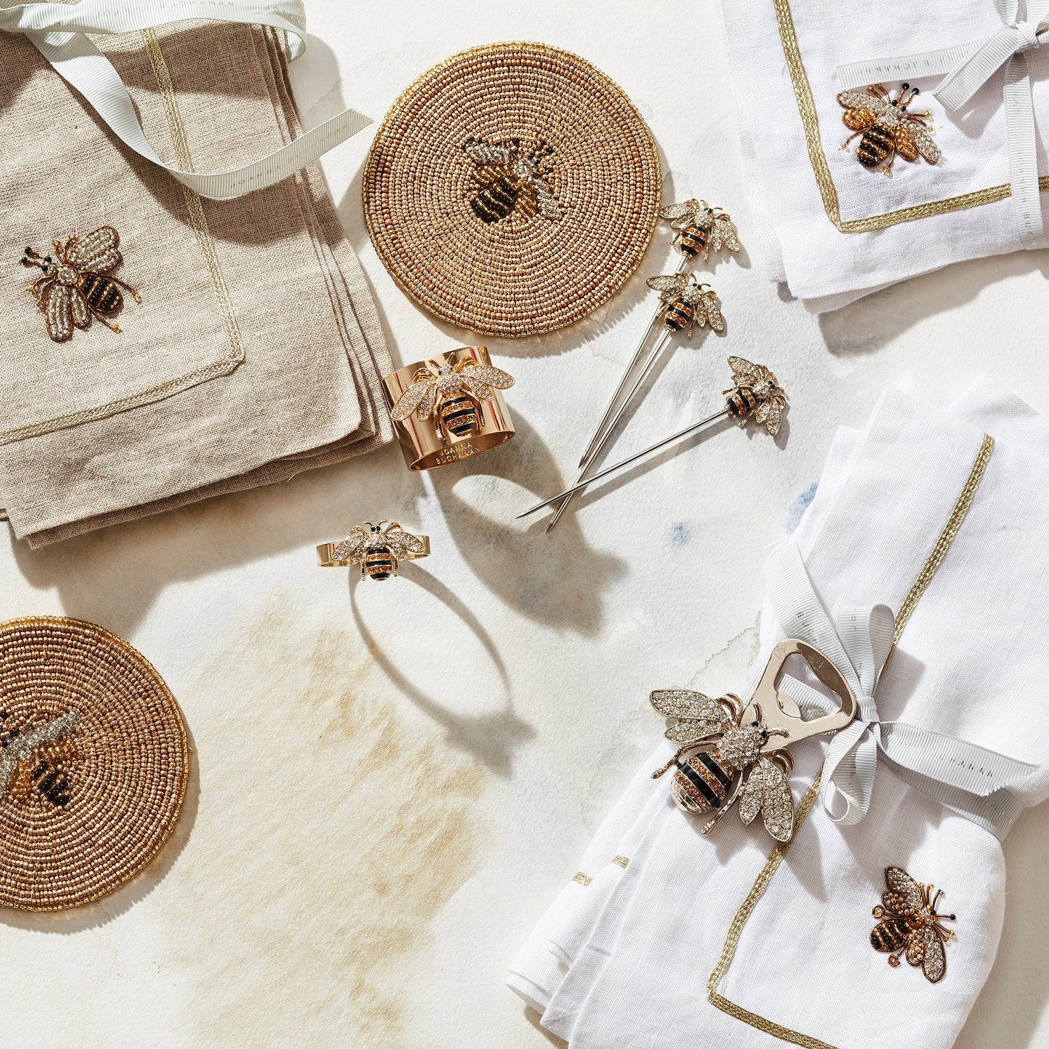 sommerliche Tischdekoration Biene von Joanna Buchanan