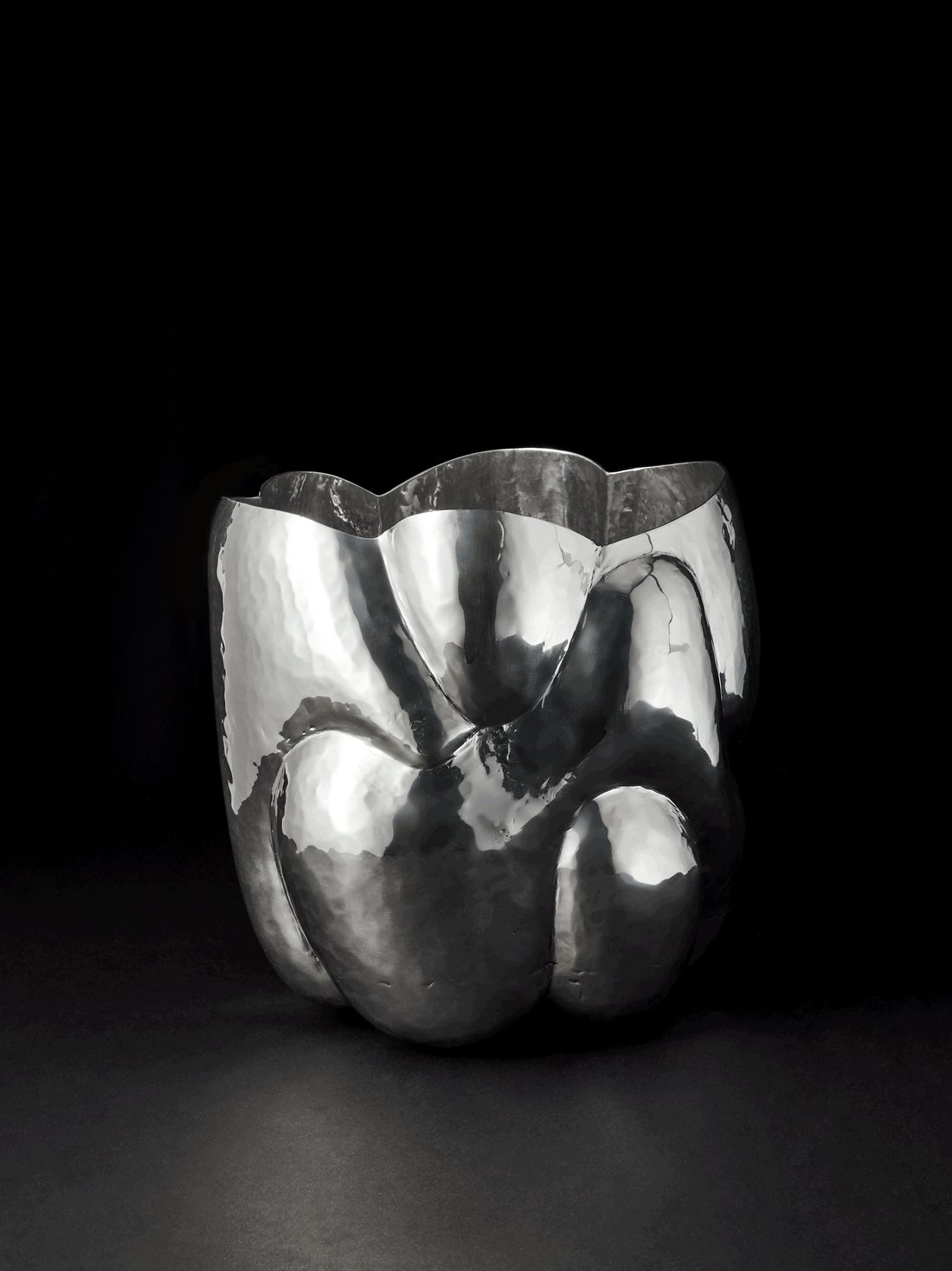 Gefäss in Silber - Cloud Short Vessel in Polished Stainless Steel