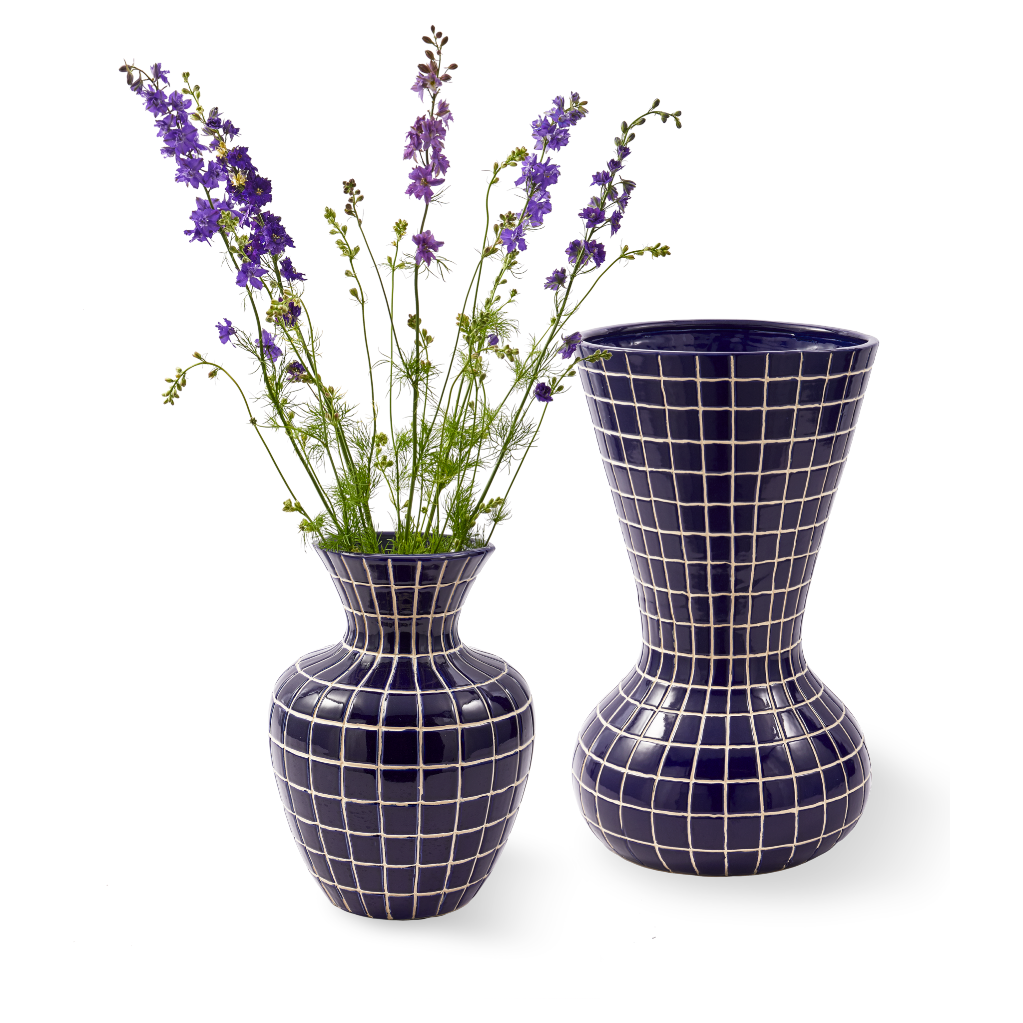 Keramikvase von Pols Potten mit handgezeichnetem Gitterdesign.