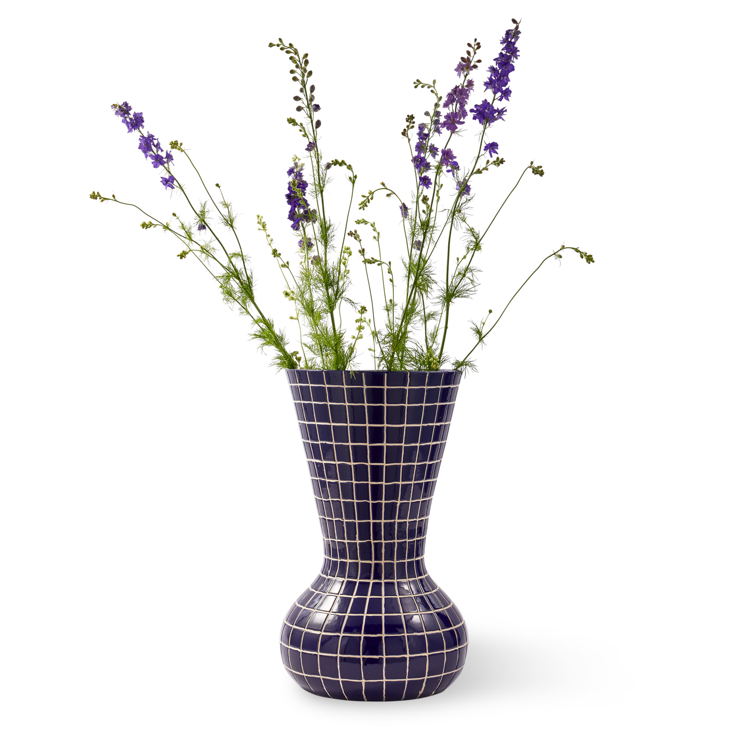 HAMAM VASE - L mit tiefblauer Glasur und markanter Struktur.