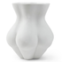 Skulpturale KIKI’S DERRIÈRE VASE aus weißem Porzellan.