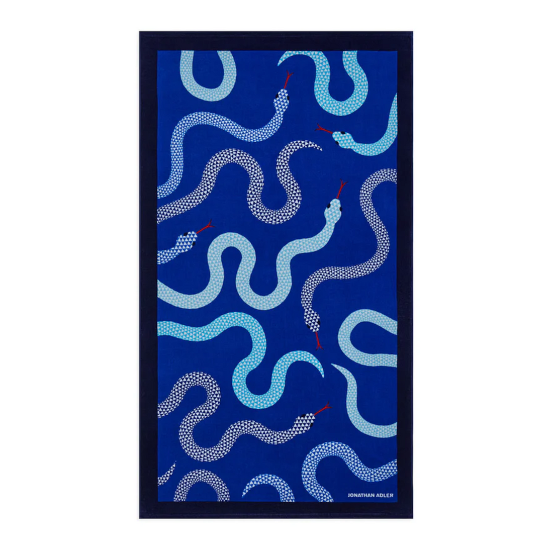Blau gestreiftes Strandtuch mit Schlangenmuster von Jonathan Adler.