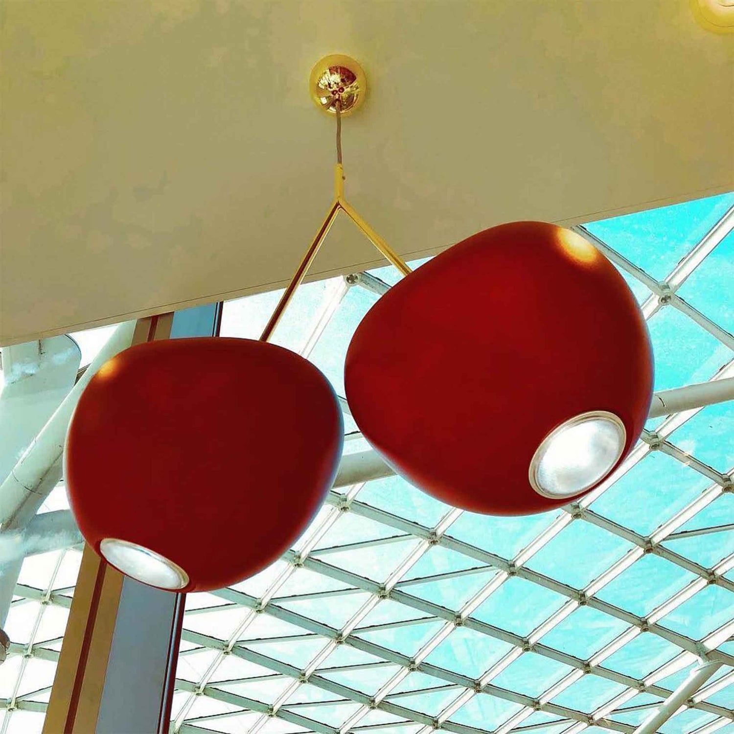 Hängeleuchte CHERRY LAMP in rot - als Deckenleuchte im Café oder Geschäft