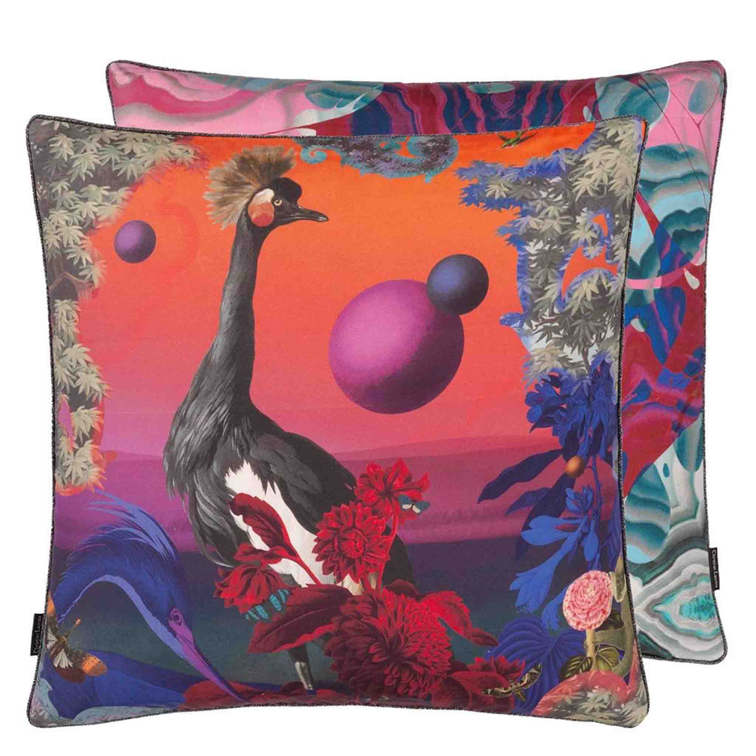 Kissen im Design von Christian Lacroix mit verschiedenen Motiven auf Vorder- und Rückseite