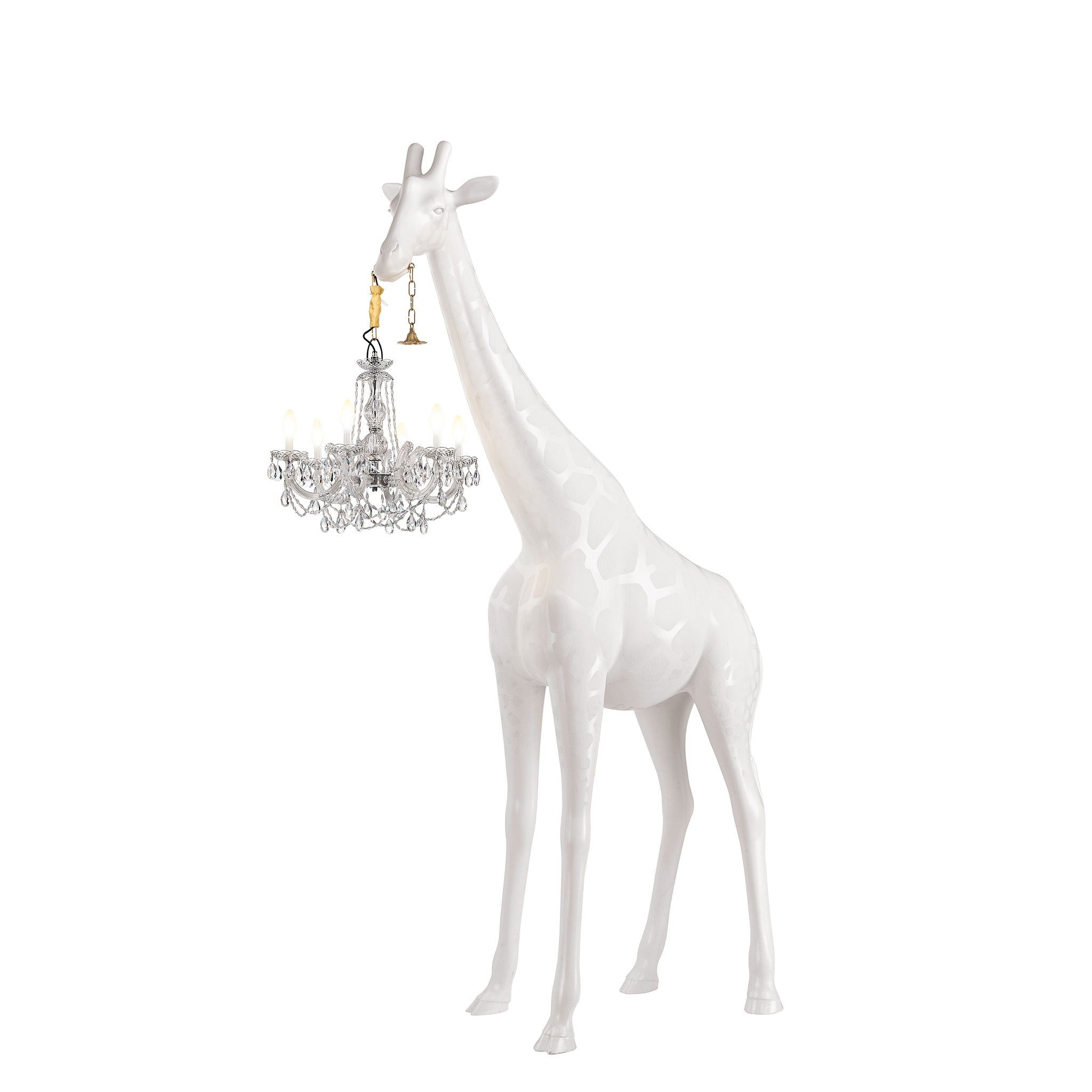 Stehleuchte GIRAFFE IN LOVE M OUTDOOR in weiss mit Kronleuchter, seitliche Ansicht