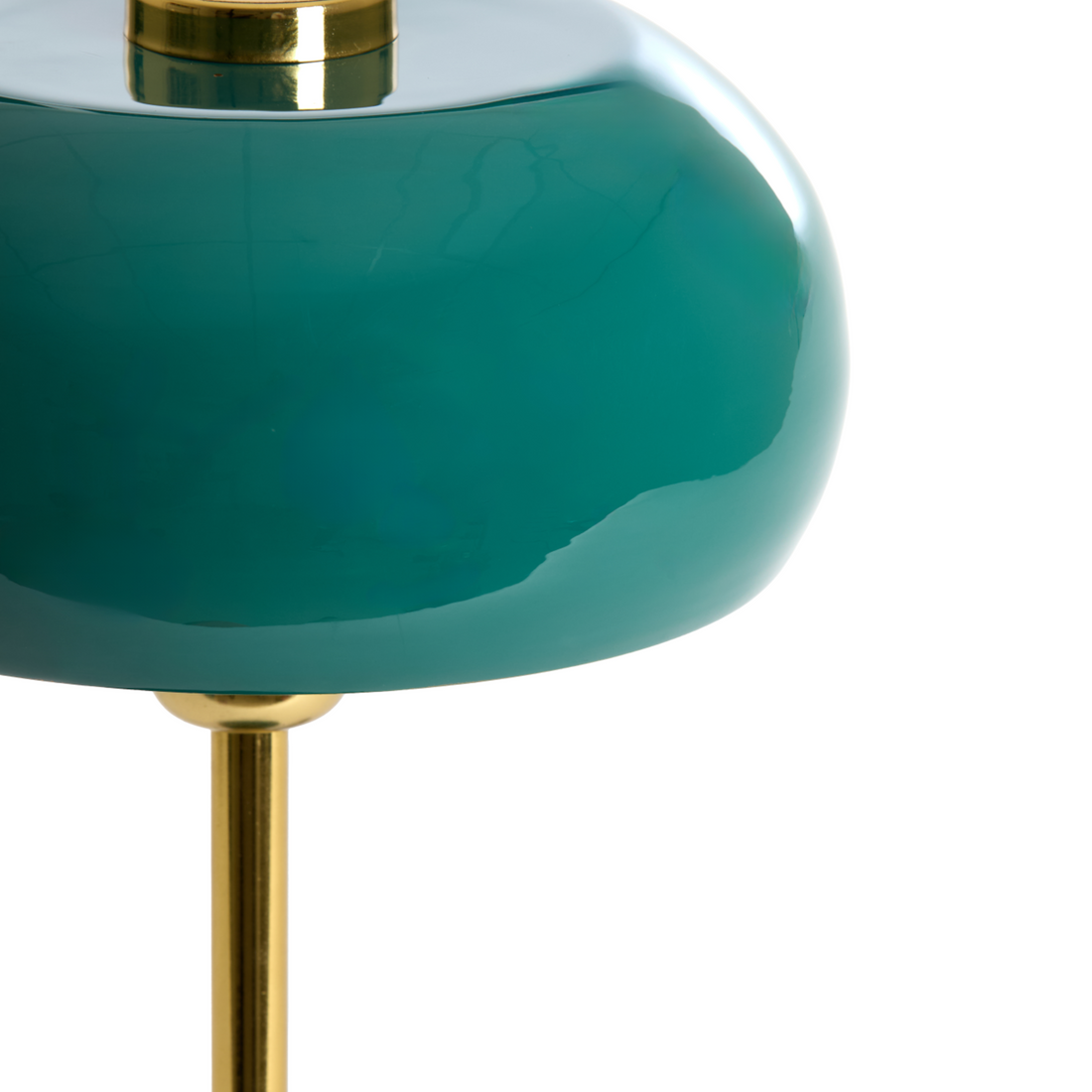 Glänzender dunkelgrüner Lampenschirm der Tischleuchte SURIN