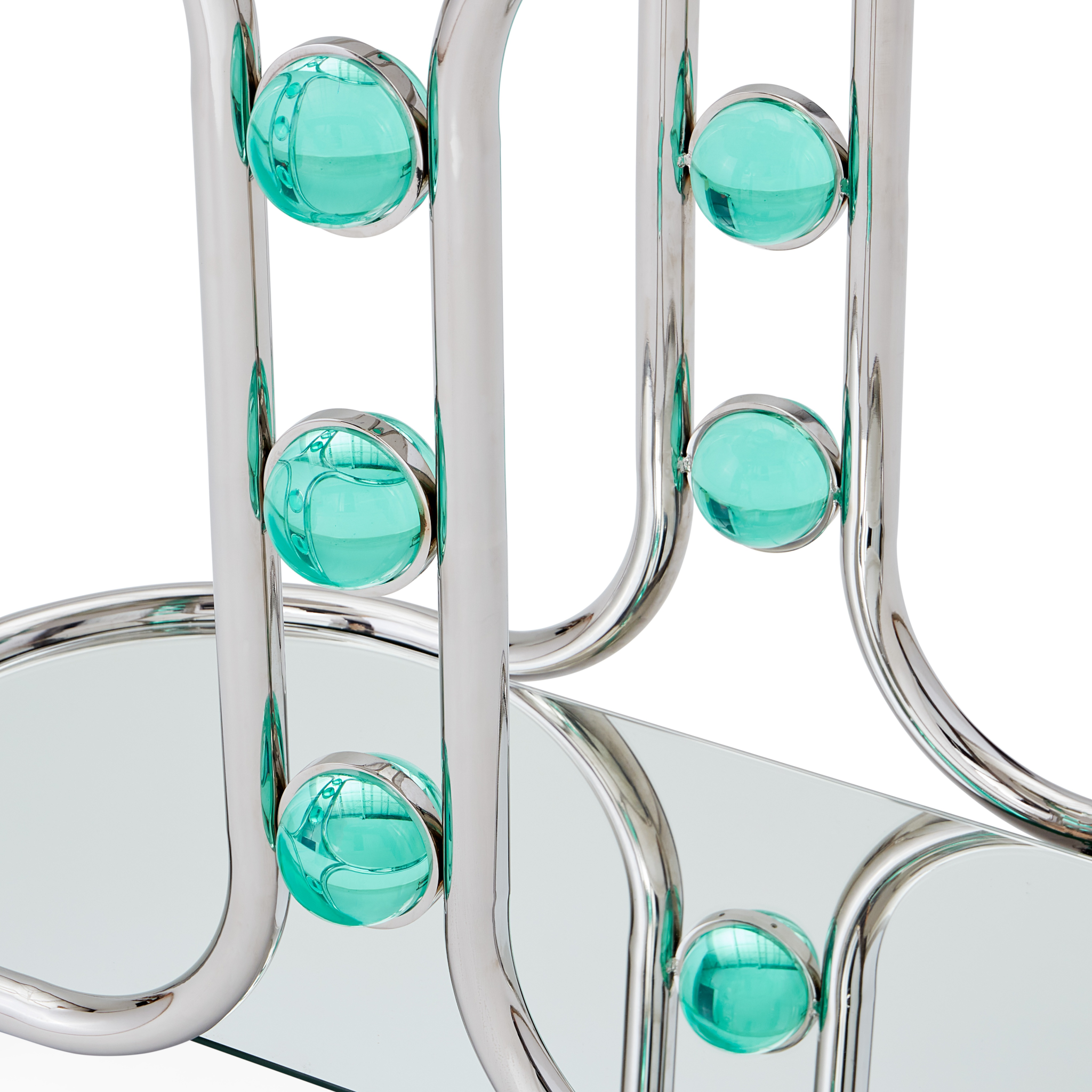 Jonathan Adler Bar Cart mit Spiegelglasablagen.