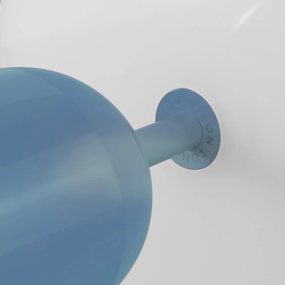 Blaue Designerleuchte mit Akku und Touchfunktion von Tom Dixon