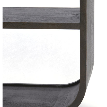 Vertikales Designerregal mit großen Ablagen