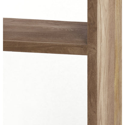 Holzregal mit mehreren Ebenen im modernen Design