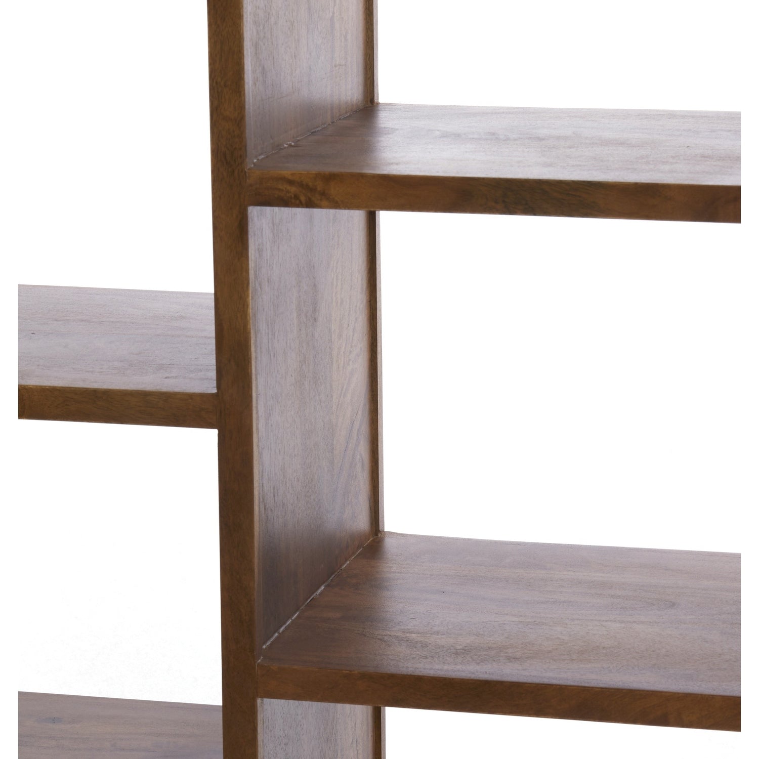 Elegantes Regal mit offener Struktur und geöltem Finish