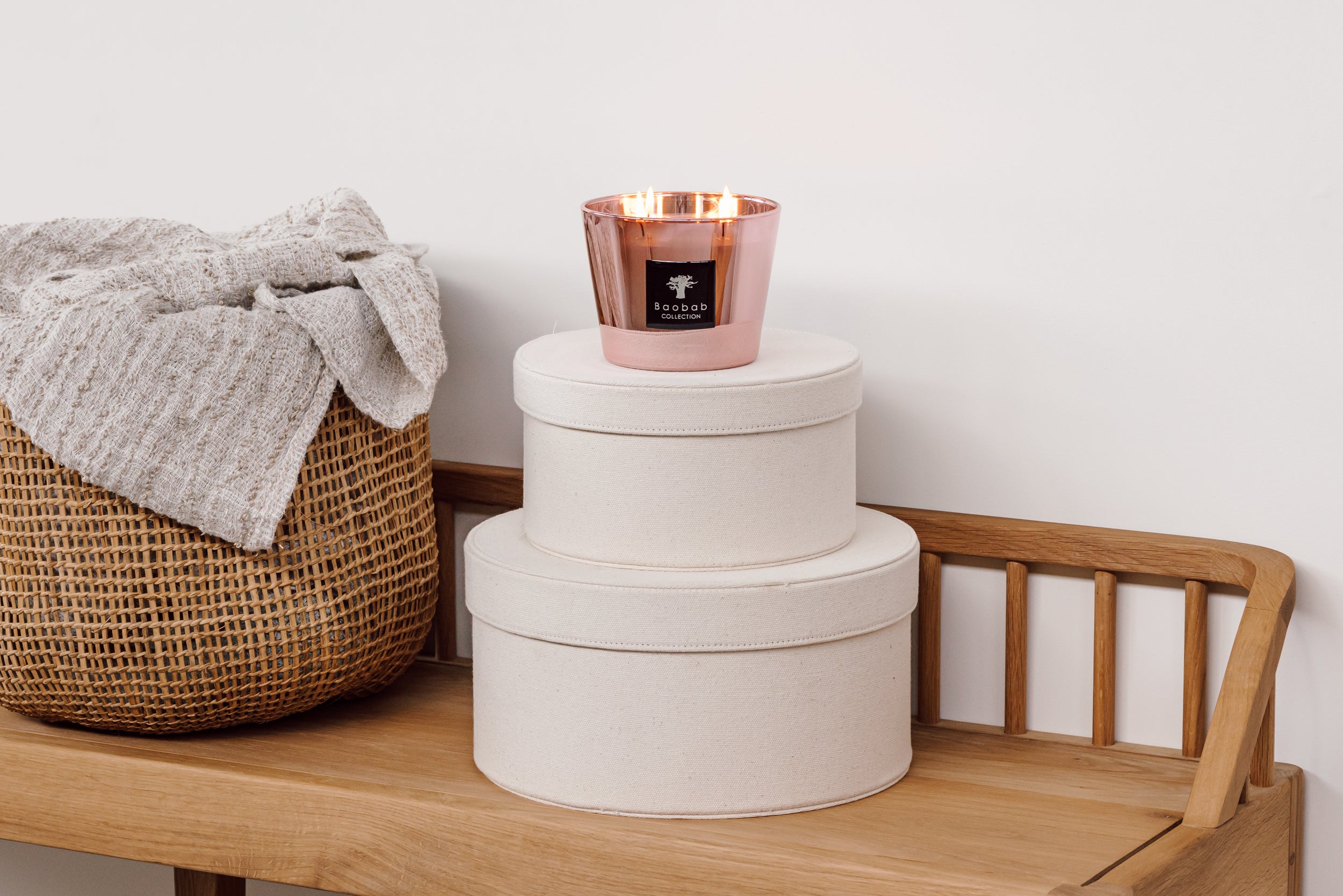 Baobab Scented Candle - Les Exclusives: ROSEUM Max 10