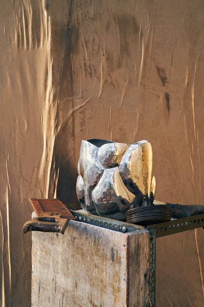 Gefäss in Silber von Tom Dixon - Cloud Short Vessel in Polished Stainless Steel