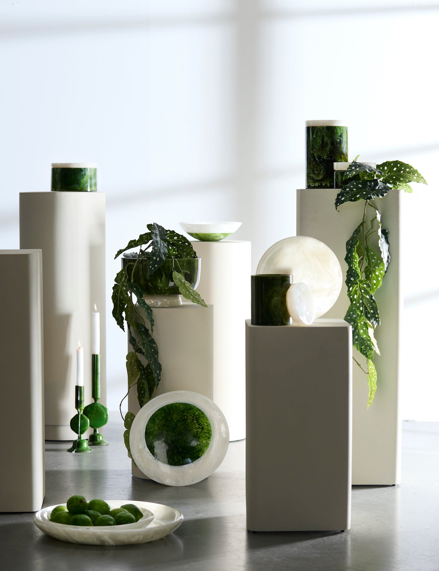 Elegante Deko-Boxen und Schalen in Gruen-Weiss – Modern Zen für dein Zuhause