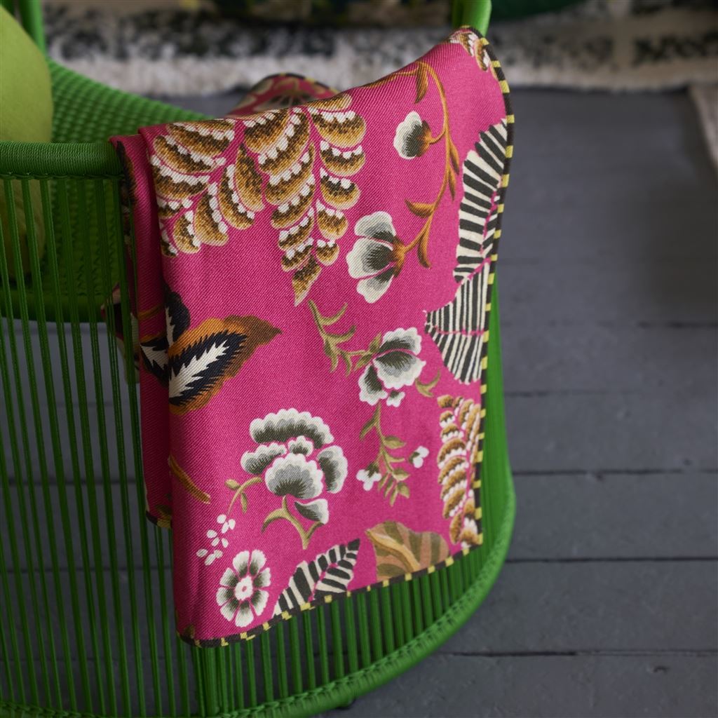 Merinowolldecke ROSE DE DAMAS CERISE der Marke Designers Guild