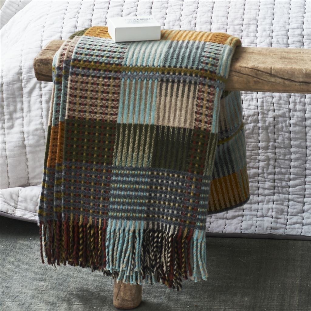 Decke TASARA OCHRE WOVEN der Marke Designers Guild