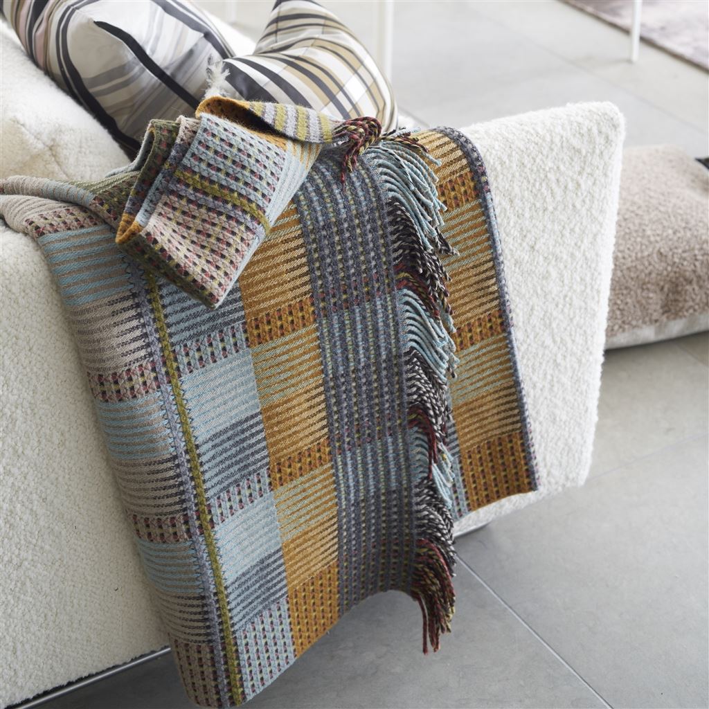 Decke TASARA OCHRE WOVEN der Marke Designers Guild