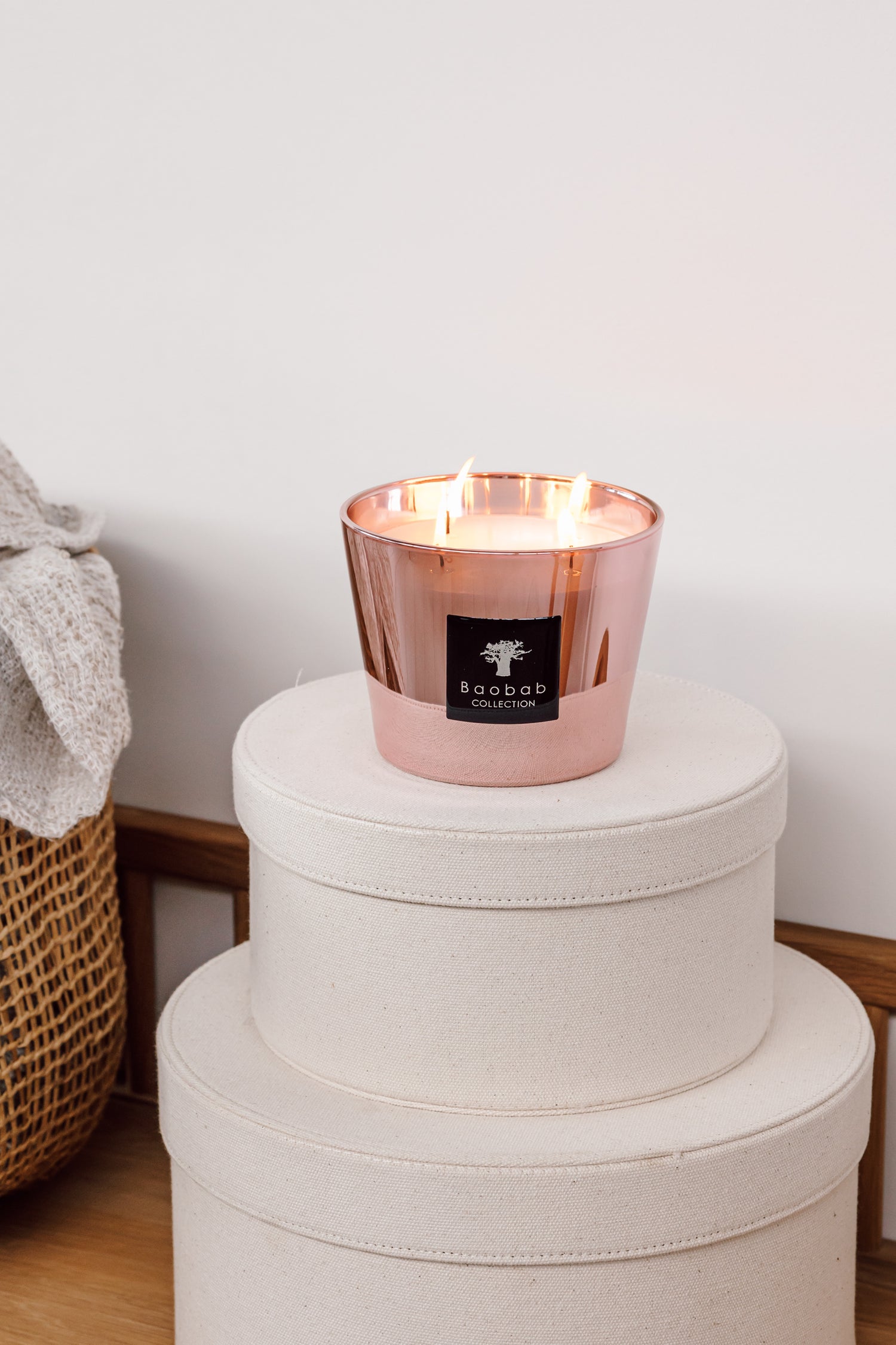 Baobab Scented Candle - Les Exclusives: ROSEUM Max 10