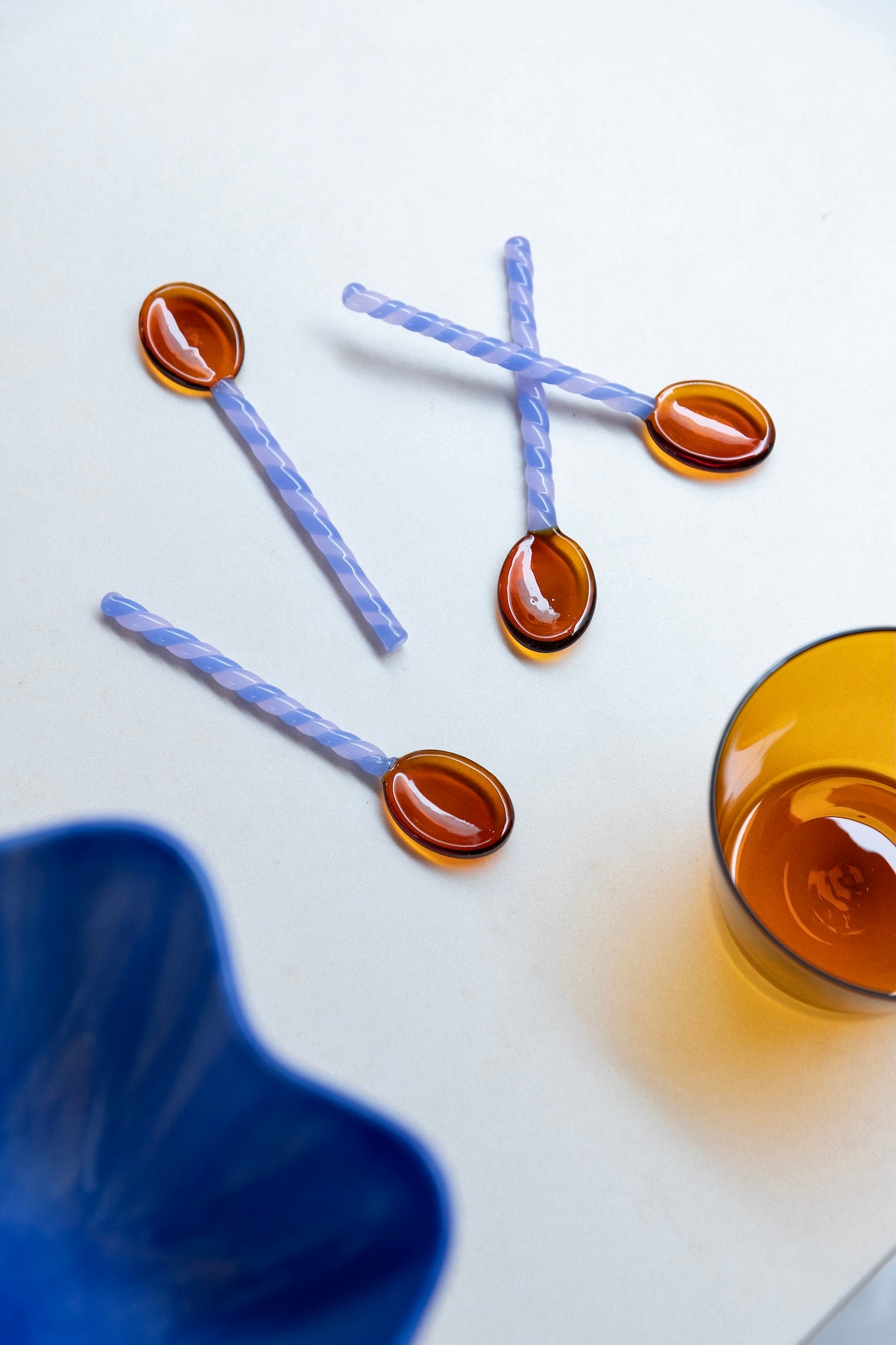 Glaslöffel-Set „Duet Amber“ · 4er-Set von &amp;k Amsterdam