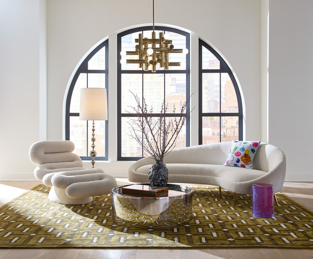 Design-Chaise mit cremeweißem Bouclé-Bezug