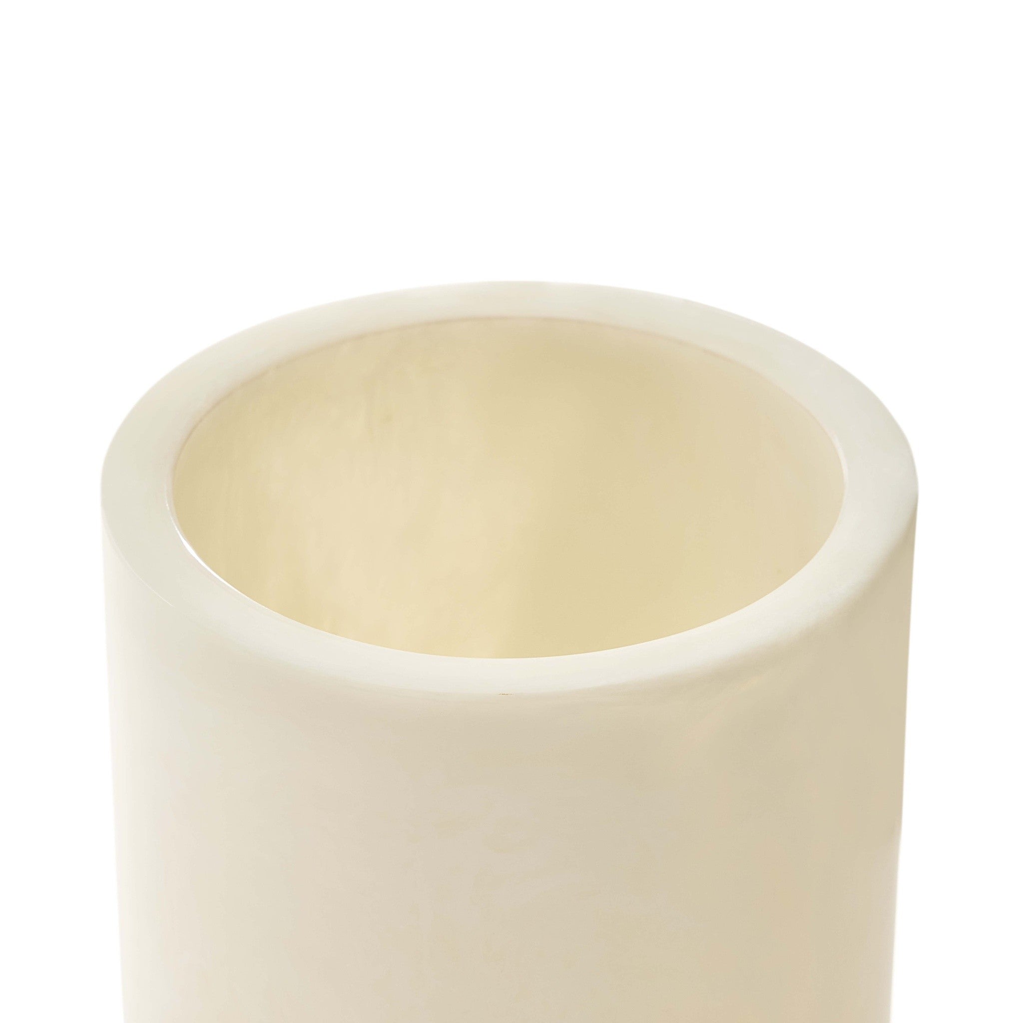 Skulpturale Designer-Vase in warmem Weiß mit goldenen Kugelfüßen