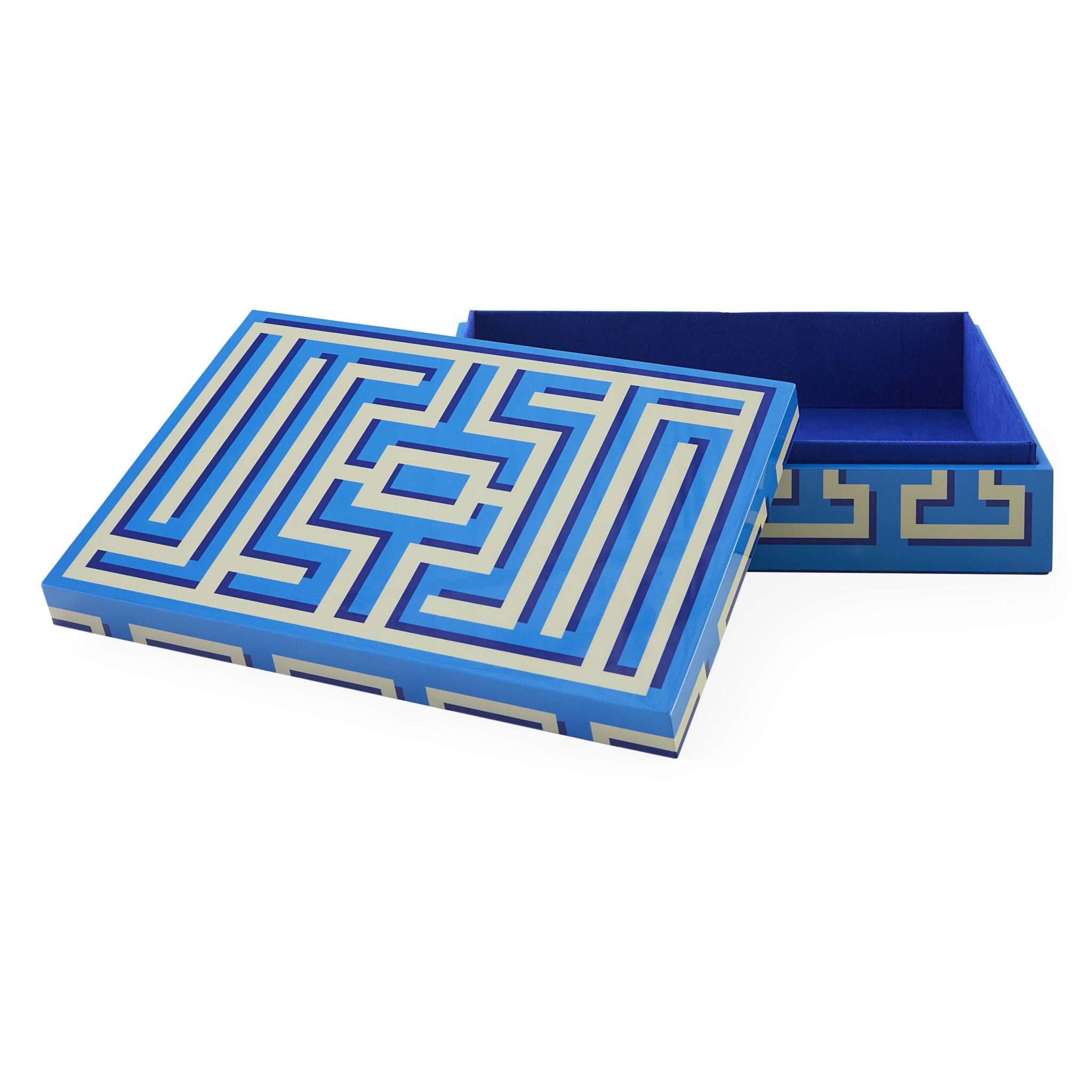 Jonathan Adler Design Box mit blauem Labyrinthmuster und Messingplatte