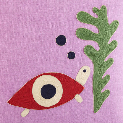Playa Kissen Turtle Purple in 45 x 45 cm Format von Jonathan Adler
