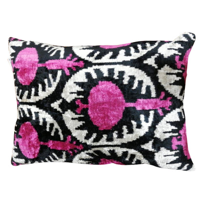 Kissen IKAT Seidensamt schwarz, weiß, pink 40x60cm