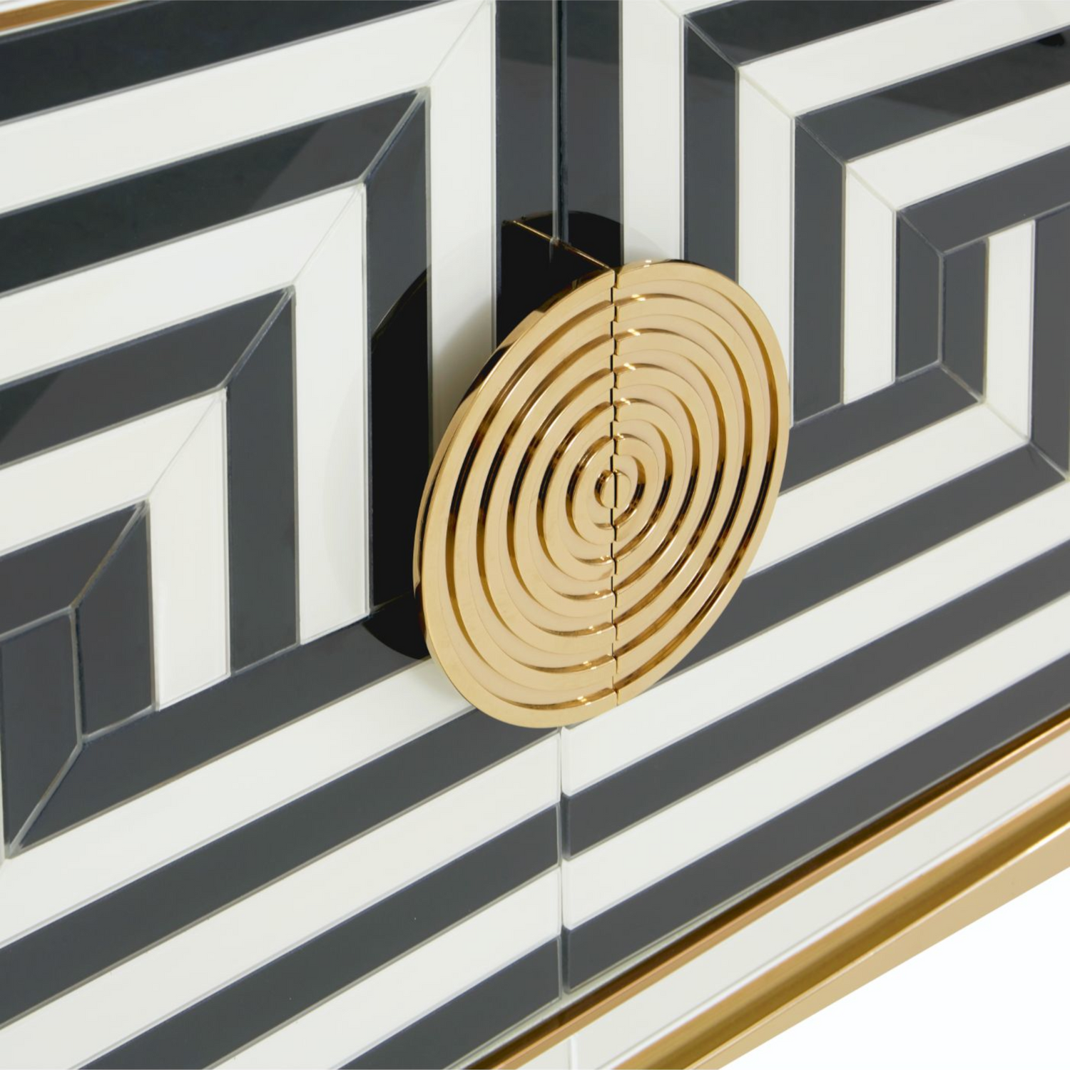 Designer-Sideboard mit geometrischem Op-Art-Muster.