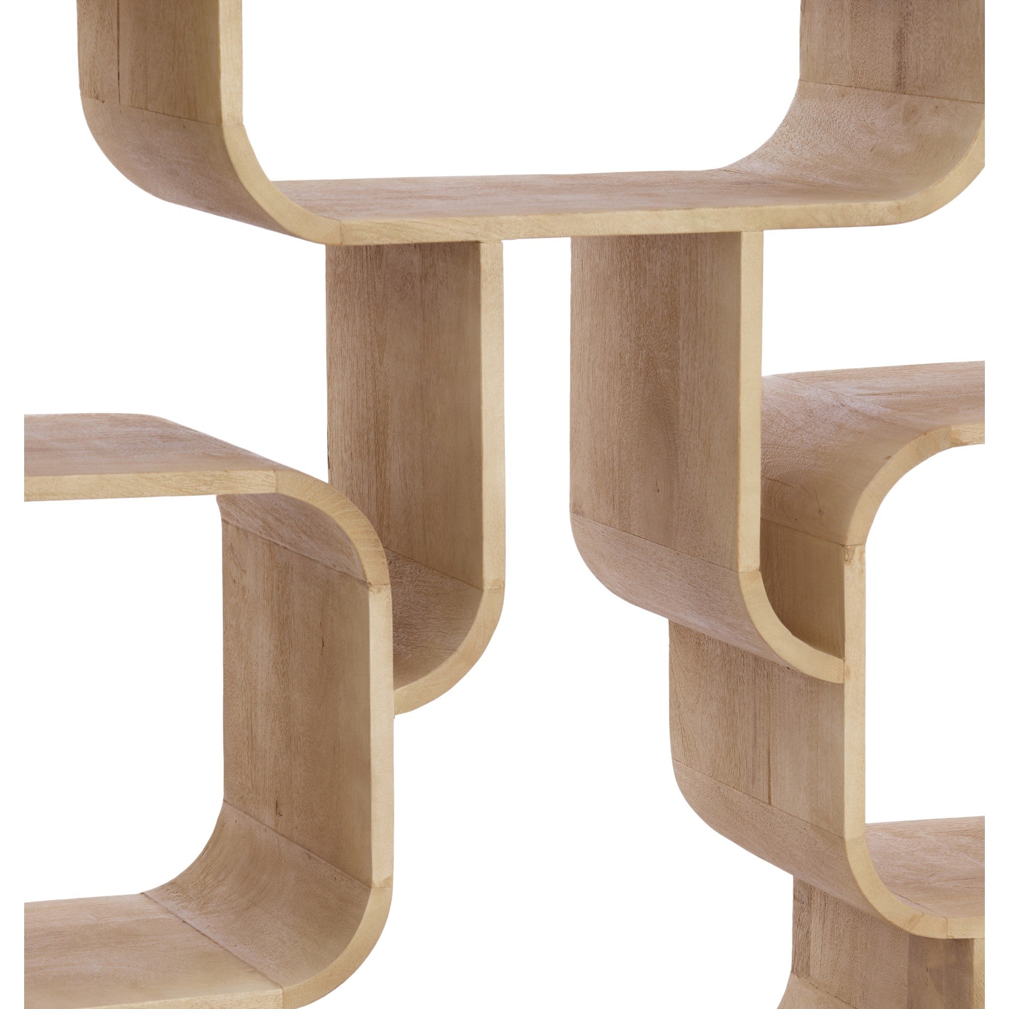 Dekoratives Standregal mit naturbelassenem Holzfinish