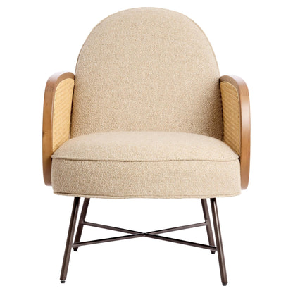 Beiger Sessel mit seitlichem Rattangeflecht und Metallgestell