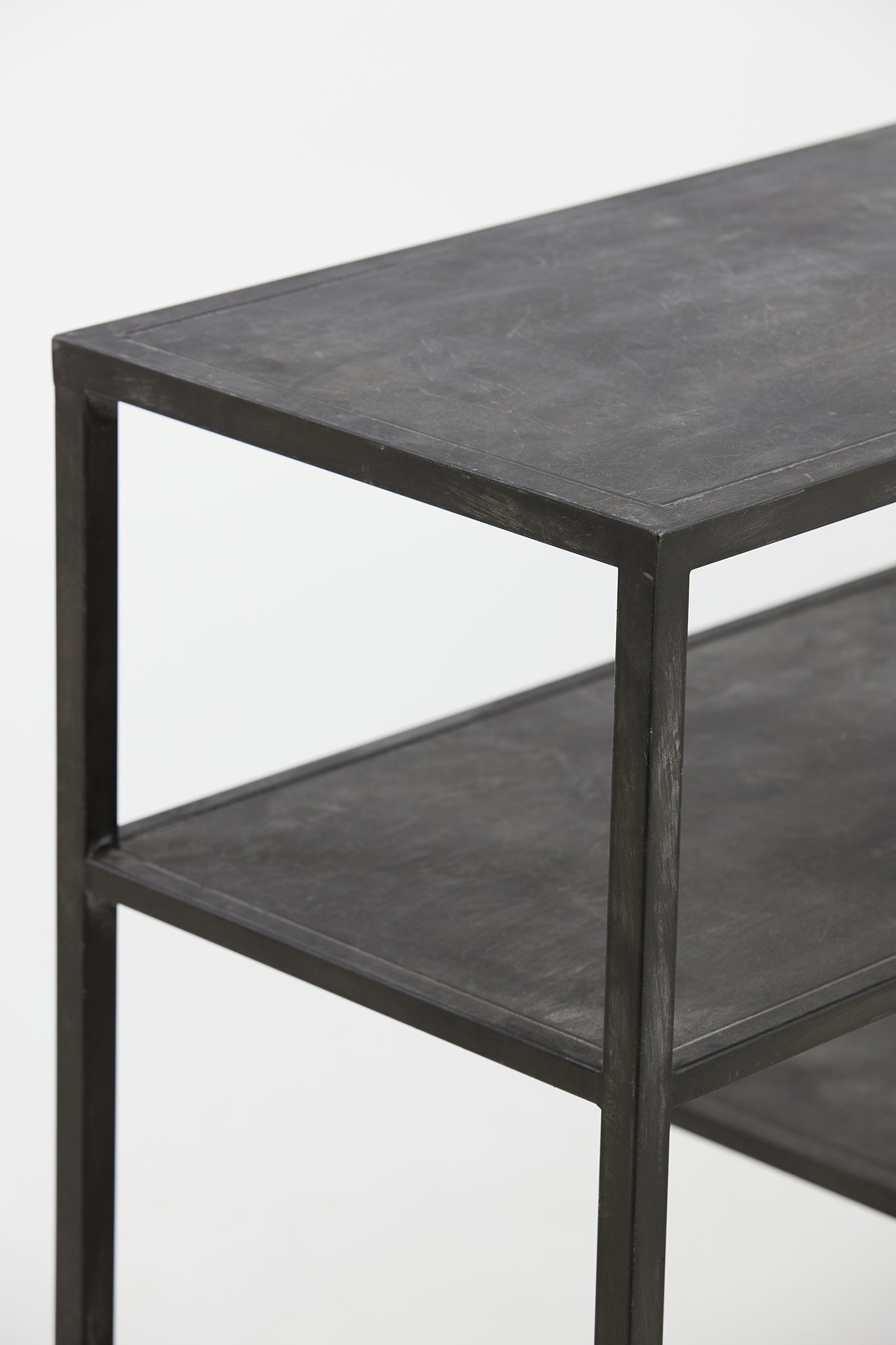 Sideboard YLAYA antik schwarz von Light &amp; Living