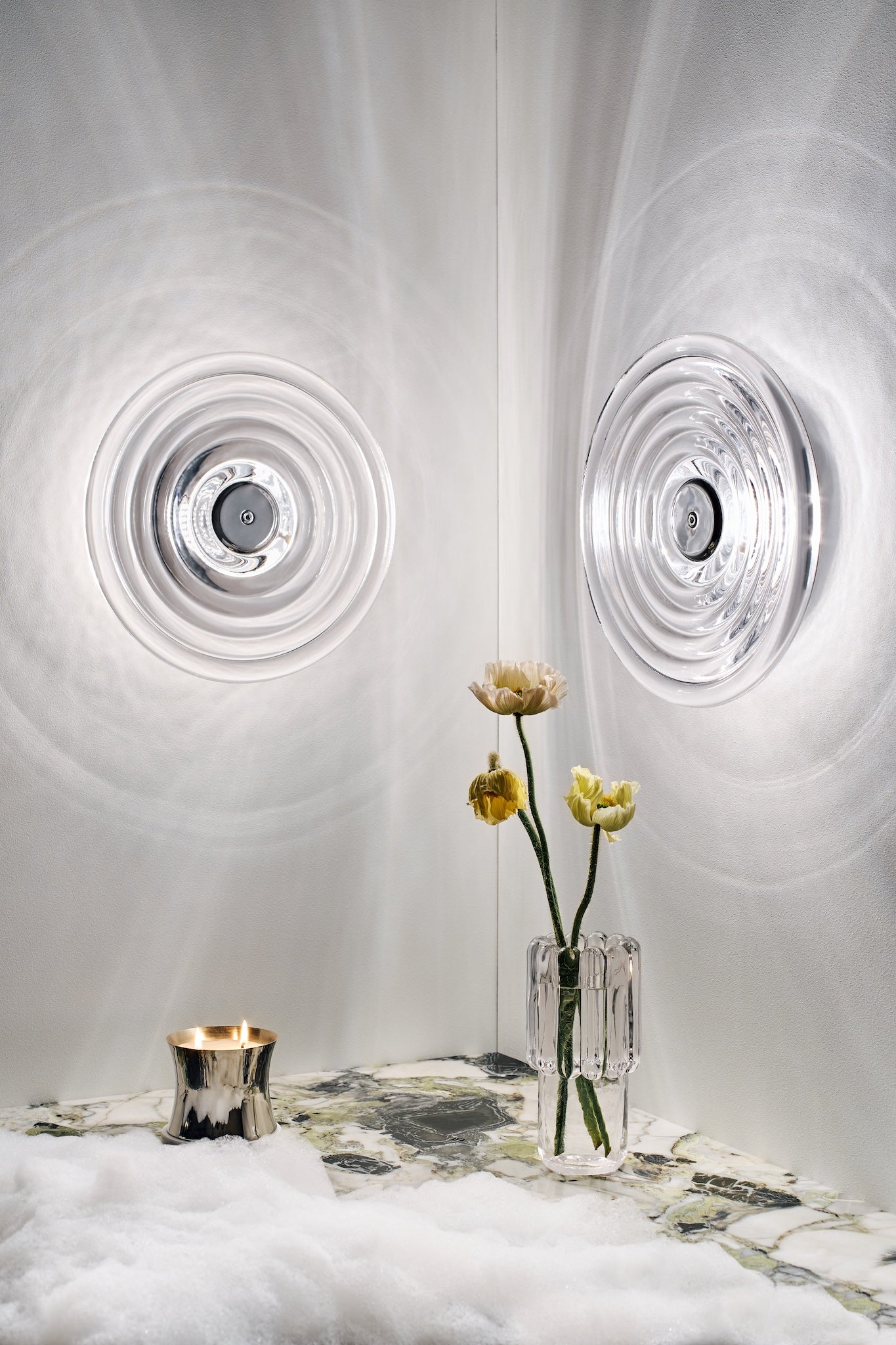 Luxuriöse runde Glas-Wandlampen von Tom Dixon