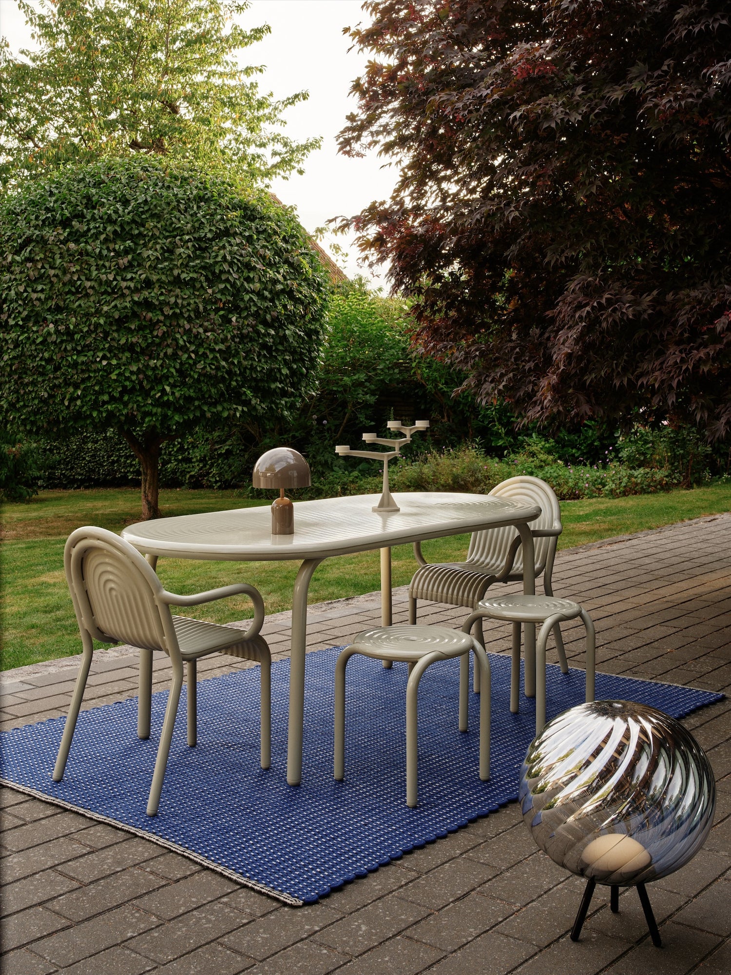Outdoor Möbel und Leuchten von Tom Dixon