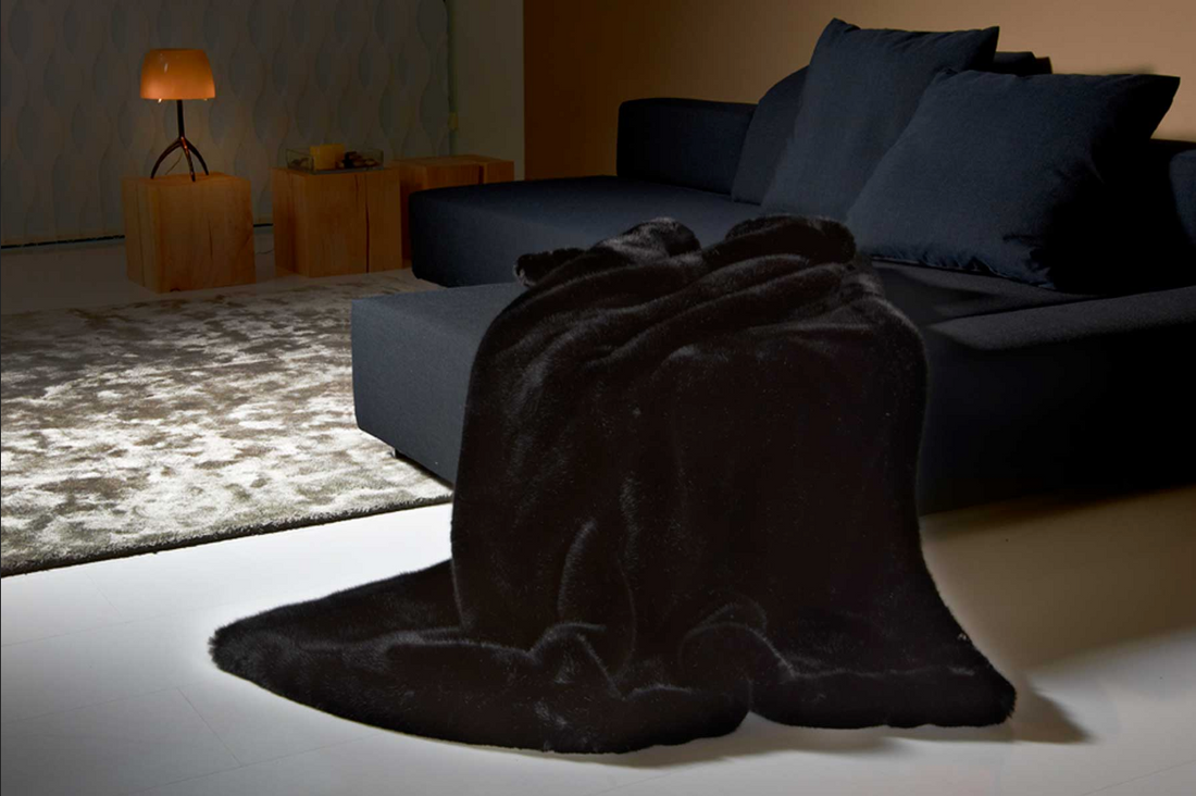 CARMA faux fur blanket "Panther Black"