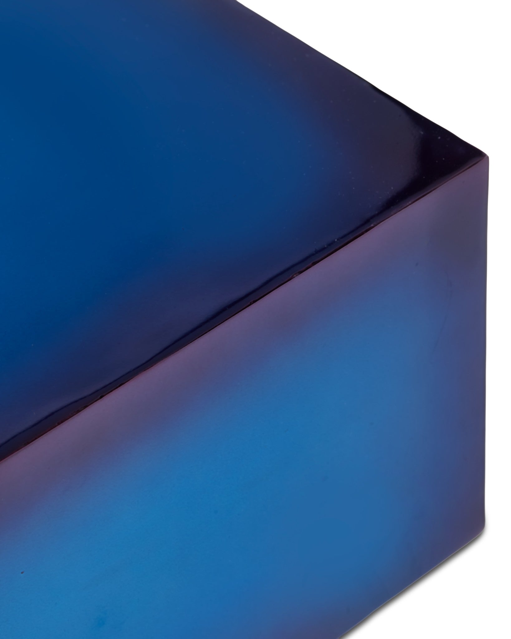 Blauer Metallbeistelltisch in geometrischer Optik von Polspotten