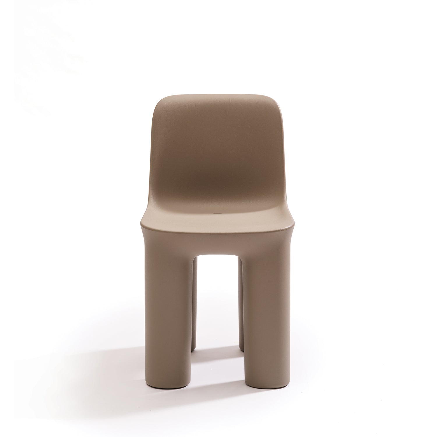 Outdoorstuhl TATA der Marke Qeeboo in dove grey
