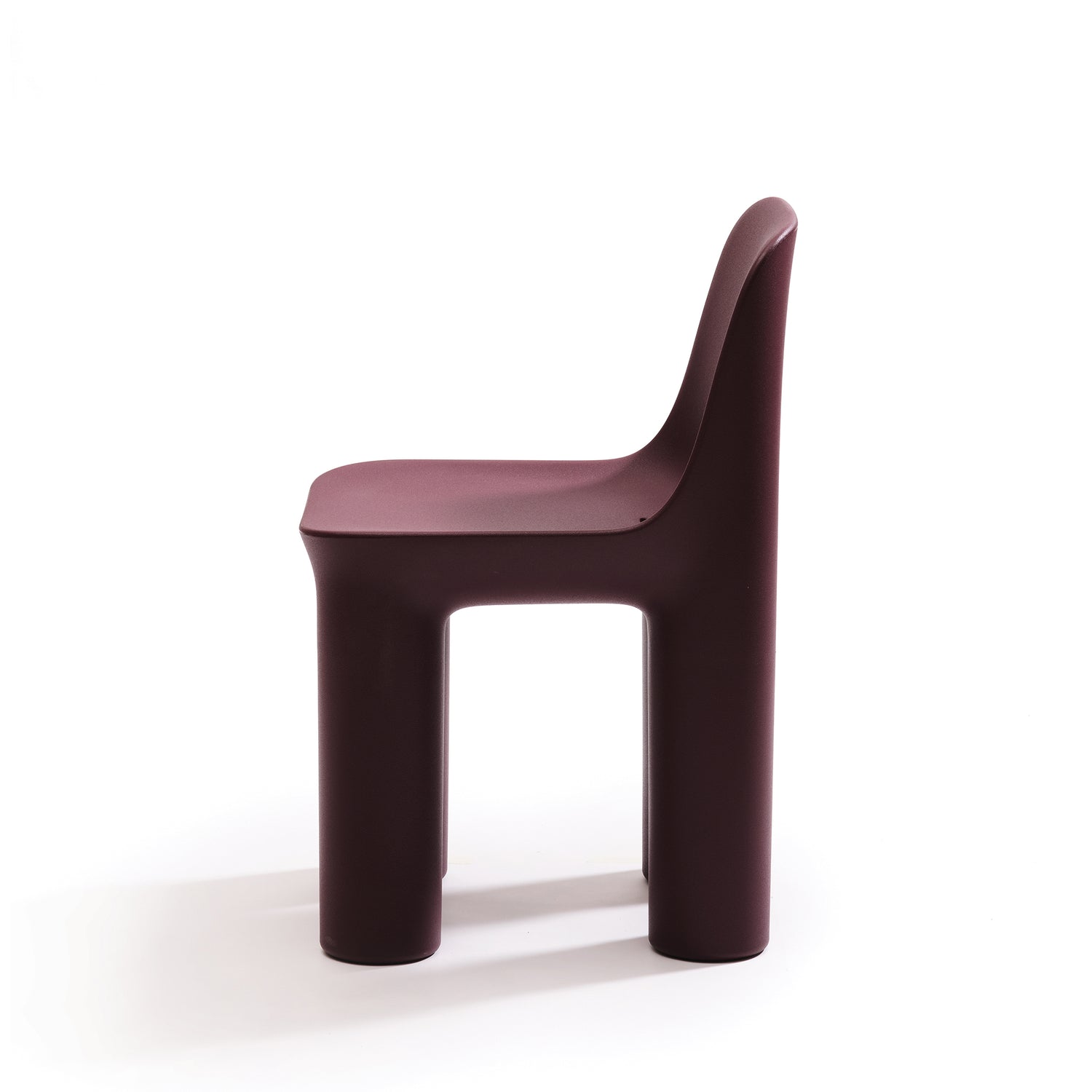 Outdoorstuhl TATA der Marke Qeeboo in indian red