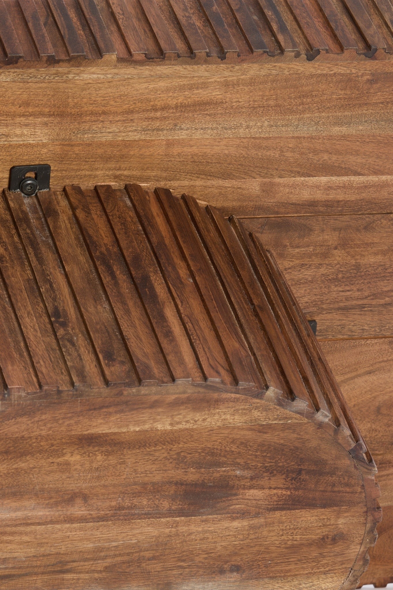 Stilvoller Wohnzimmertisch aus Akazienholz