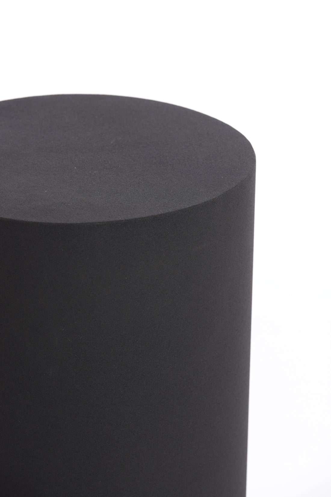 Column ALARIOS matt black Ø30x60cm