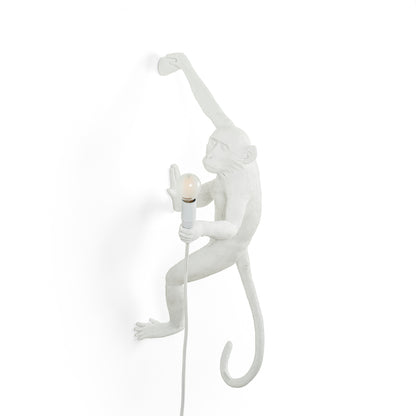 Seletti Monkey Lamp Right 01 – hängende Affenlampe in Weiß