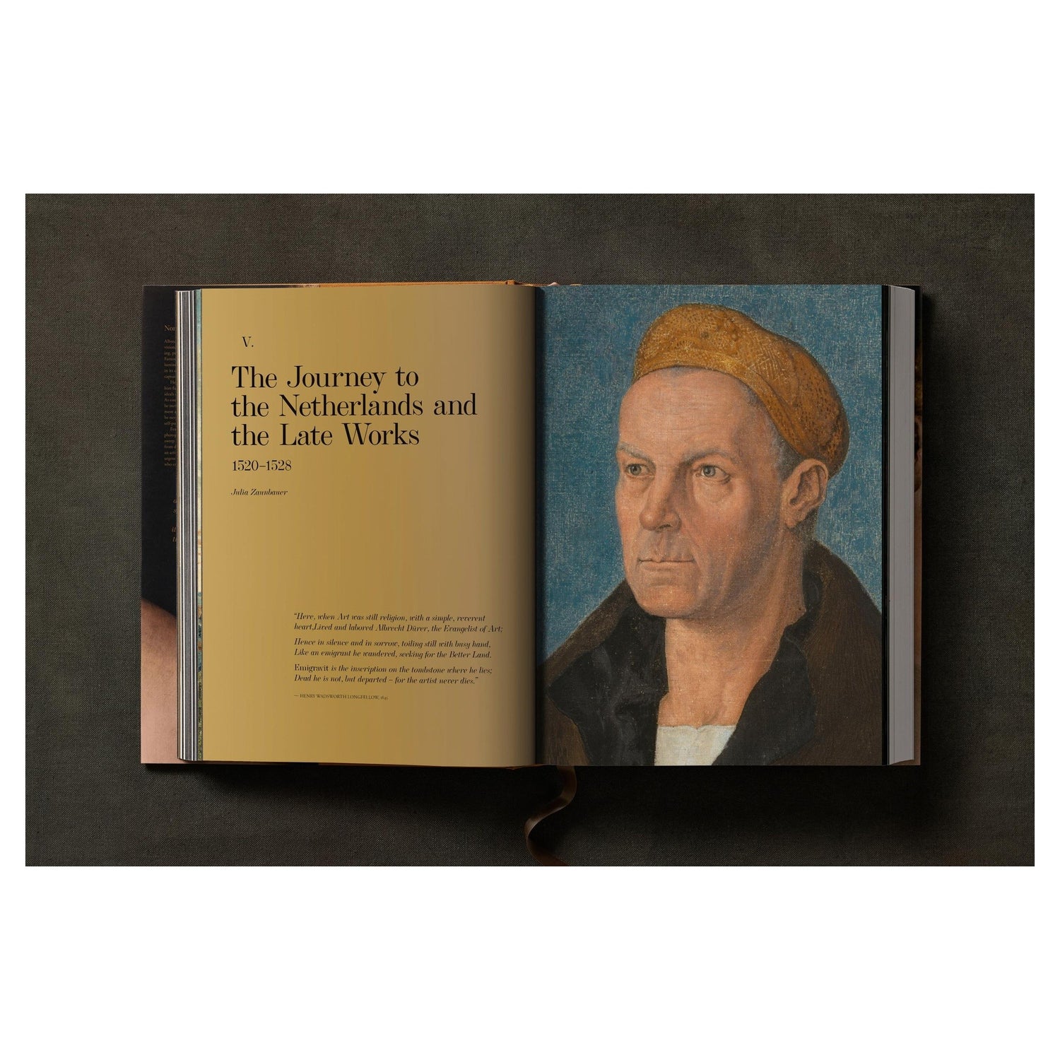 Goldgeprägter Dürer-Schriftzug auf dunklem Einband.