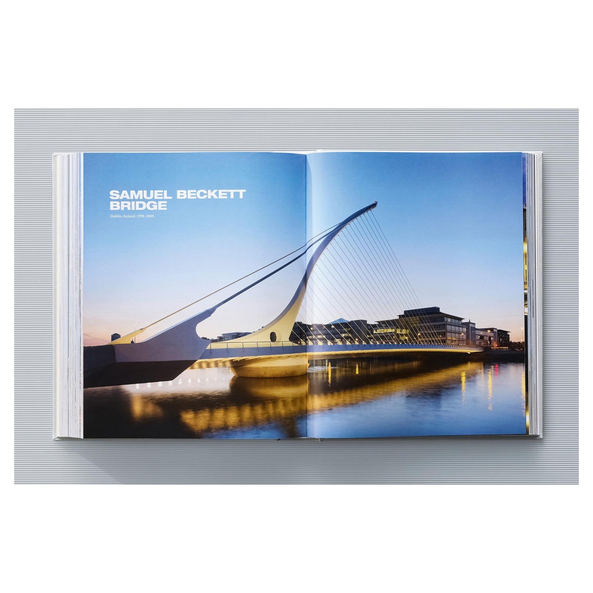 Architektonisches Kunstwerk Buch TASCHEN