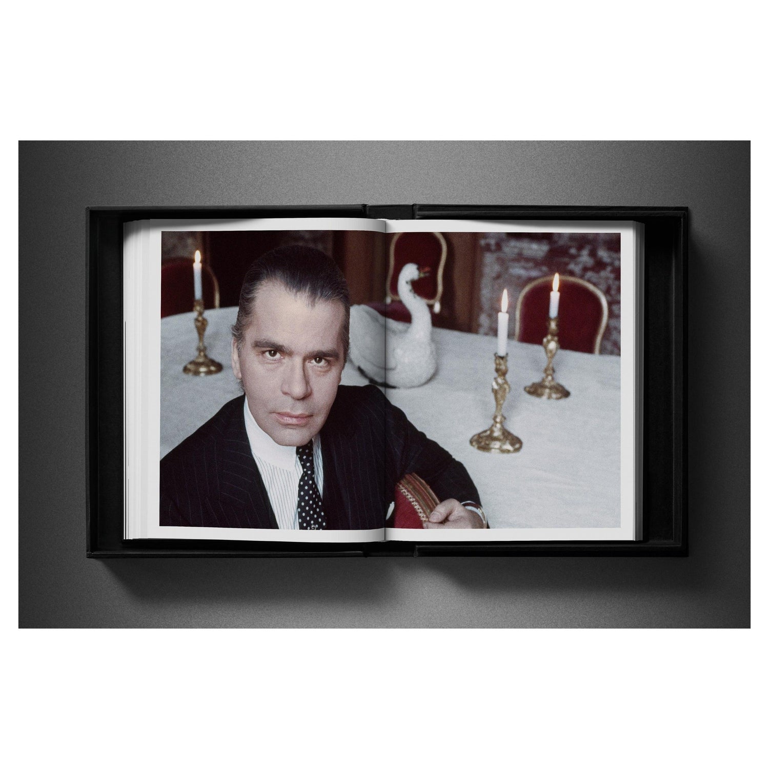 Schwarz-weiße Eighties Buchausgabe in Deluxe-Schlagkassette