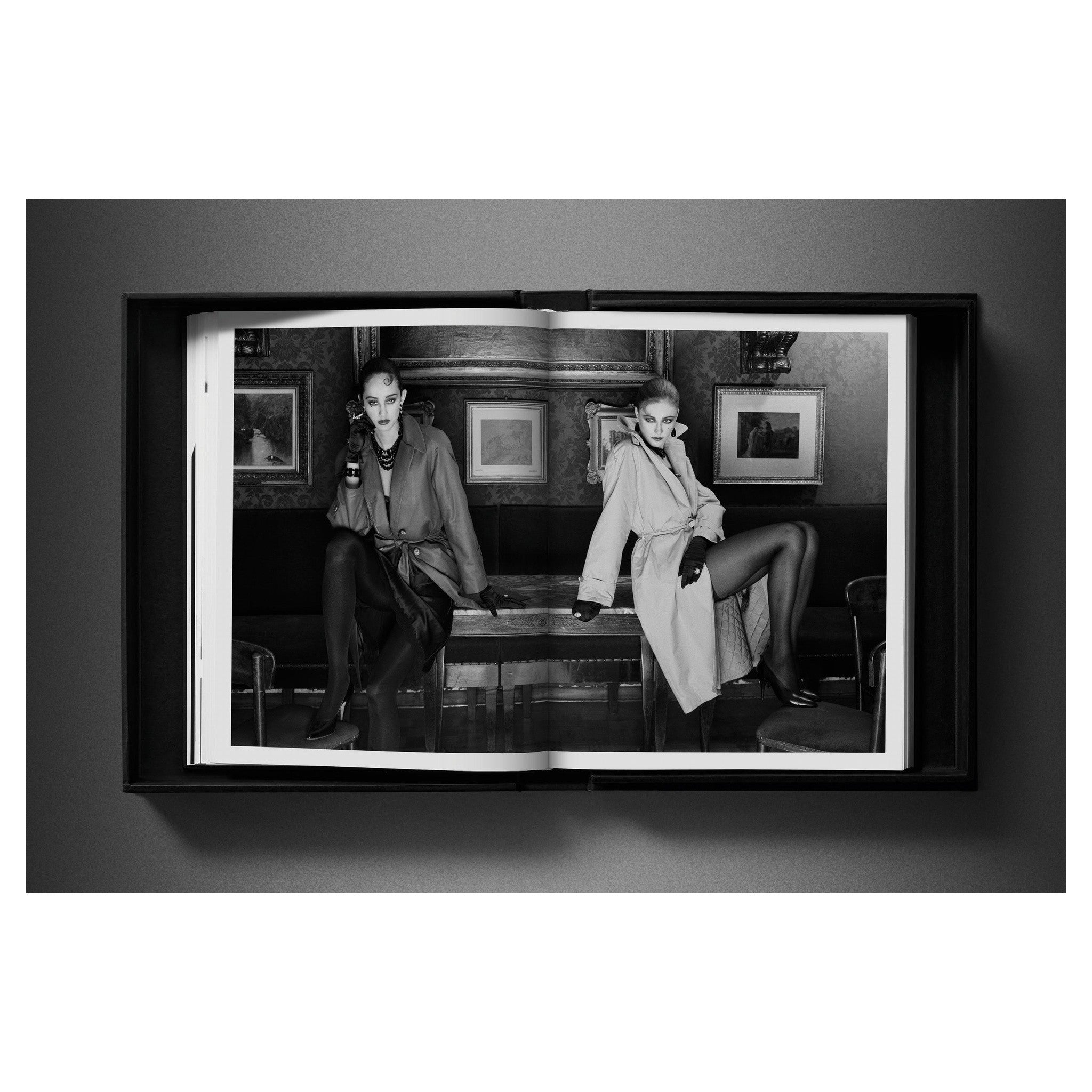 TASCHEN Eighties Set mit Print und Schlagkassette