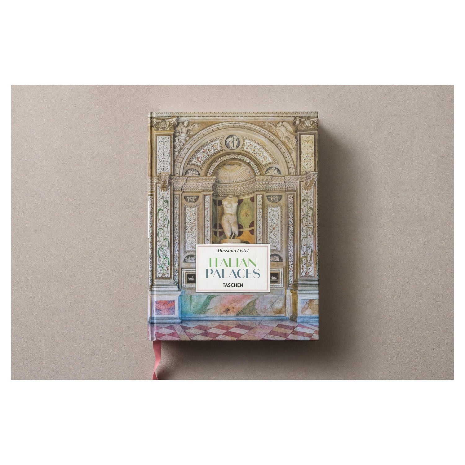 Edles Sammlerbuch mit barocken und renaissancezeitlichen Elementen auf dem Einband.