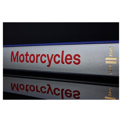 Motorradbücher-Set mit silbernem Buchschnitt