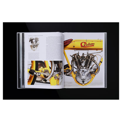 Ledergebundener Doppelband über legendäre Motorräder
