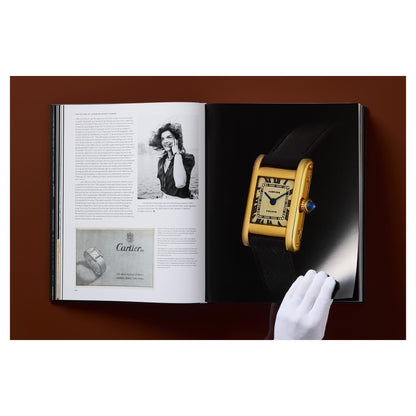 Buch über ikonische Armbanduhren mit detailliertem Chronographendruck.